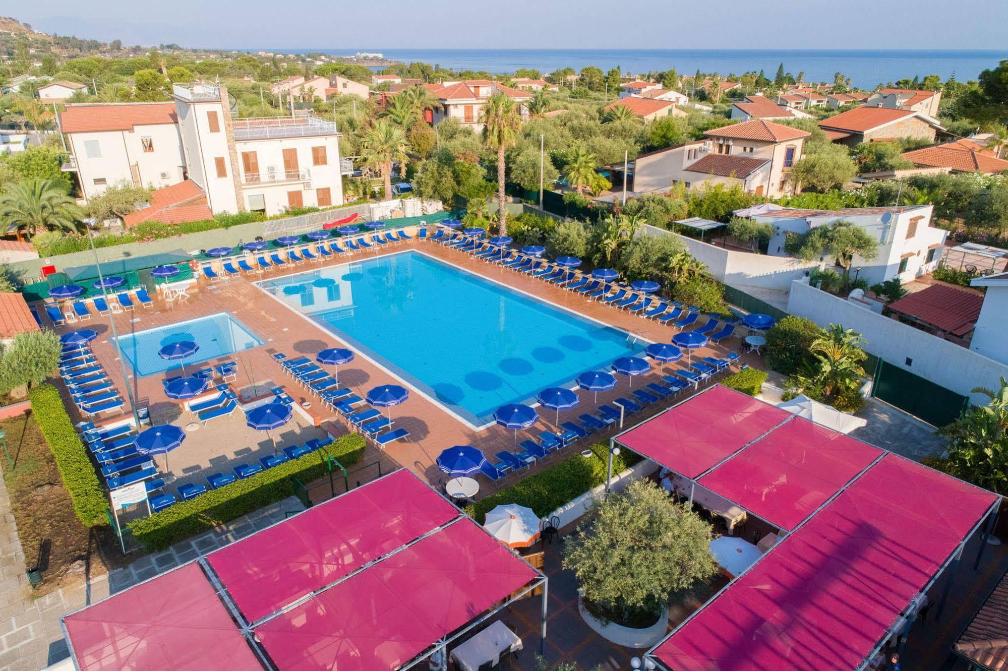 Cefalu Resort - Sporting Club Buitenkant foto